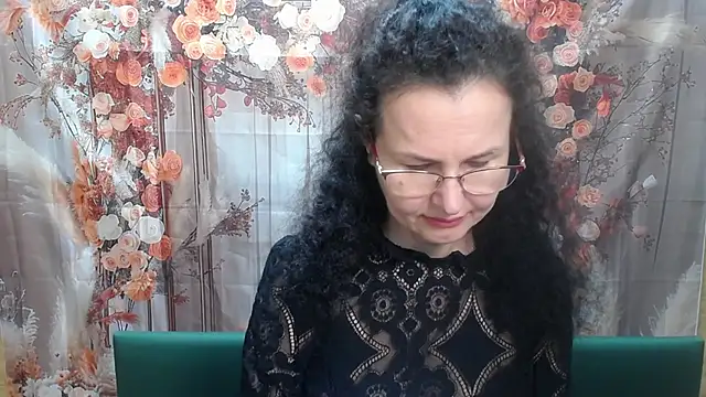 Miroslava Happi online show from May 14, 2026, 5:59 am