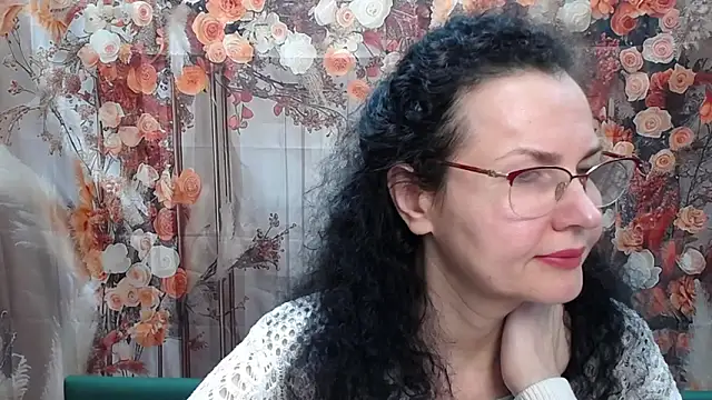 Miroslava Happi online show from April 23, 2026, 5:58 am