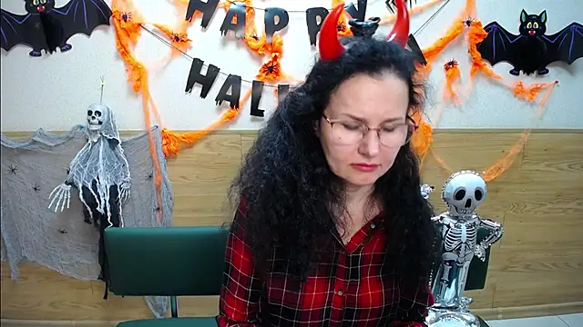 Miroslava Happi online show from October 31, 2025, 7:05 am