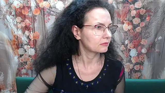 Miroslava Happi online show from May 11, 2026, 4:04 pm