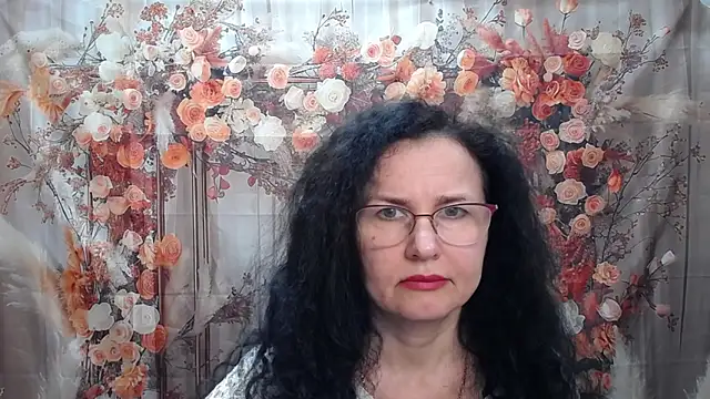 Miroslava Happi online show from April 13, 2026, 5:44 am