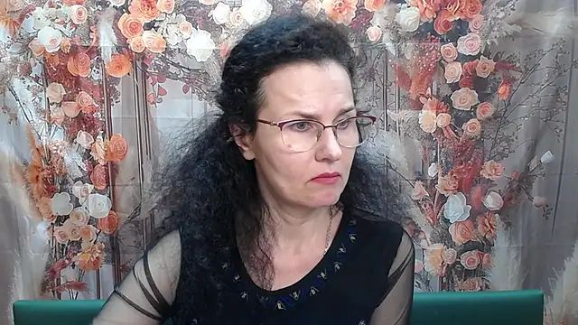 Miroslava Happi online show from May 11, 2026, 2:45 pm