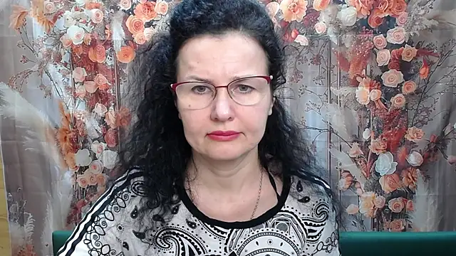 Miroslava Happi online show from April 24, 2026, 5:42 am