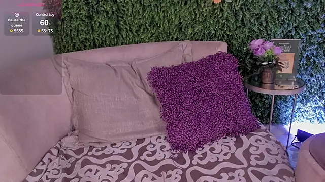 emmiily z online show from March 18, 2025, 1:46 am