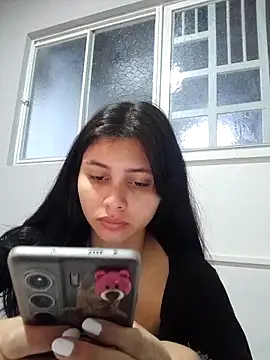 CHLOE ISABELL online show from September 18, 2025, 5:16 pm