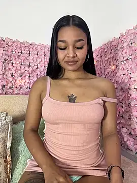 Lynda Bonnie online show from March 23, 2026, 9:25 pm