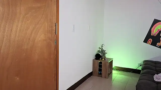 Maryybellax online show from November 6, 2025, 9:52 pm