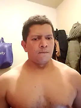 machoactivo1 online show from February 8, 2025, 8:42 am