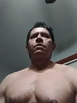 Snapshot of machoactivo1 chatting on May 20, 2026, 6:32 am machoactivo1 online show from May 20, 2026, 6:32 am