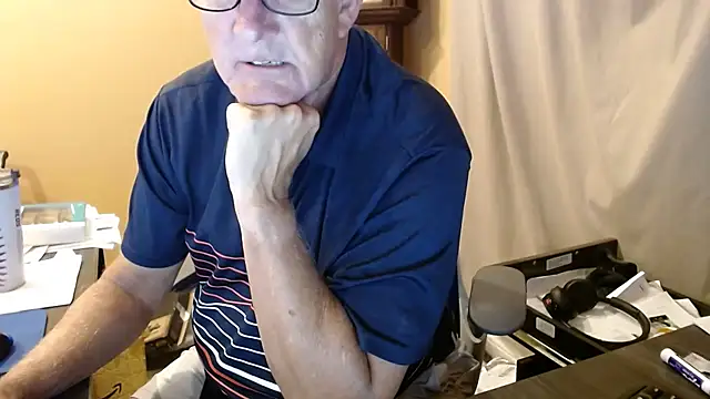 olderandwiser2 online show from October 1, 2025, 3:33 am