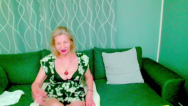 adeleadison online show from September 24, 2025, 2:40 am