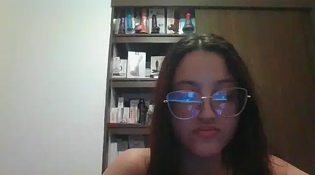 alexandrasmiths online show from February 12, 2025, 2:24 am