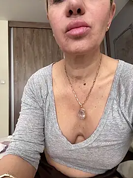 DeboraXporn online show from April 23, 2026, 7:04 am