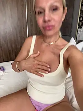 Snapshot of DeboraXporn chatting on June 15, 2026, 7:52 am DeboraXporn online show from June 15, 2026, 7:52 am