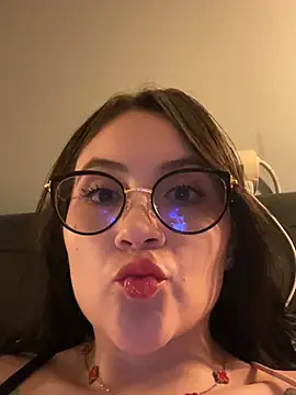 ValentinaOrtiz3 online show from July 15, 2026, 12:39 am