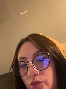 ValentinaOrtiz3 online show from August 4, 2026, 3:00 am