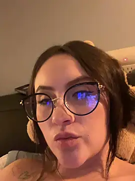 ValentinaOrtiz3 online show from August 3, 2026, 3:25 am