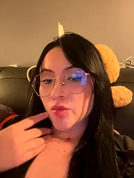 ValentinaOrtiz3 online show from November 16, 2025, 3:00 am