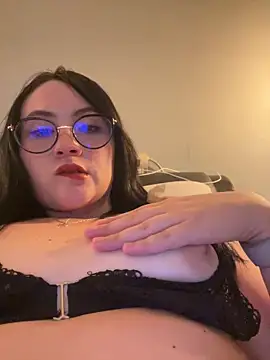 Snapshot of ValentinaOrtiz3 chatting on February 14, 2026, 3:29 am ValentinaOrtiz3 online show from February 14, 2026, 3:29 am