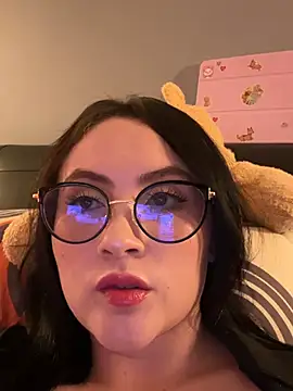 Snapshot of ValentinaOrtiz3 chatting on March 26, 2026, 10:40 pm ValentinaOrtiz3 online show from March 26, 2026, 10:40 pm