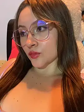 ValentinaOrtiz3 online show from March 5, 2025, 1:52 am