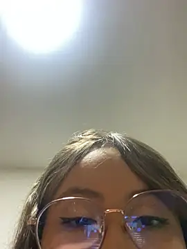 ValentinaOrtiz3 online show from February 24, 2025, 12:52 am