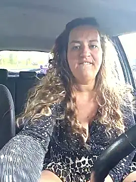 justtess online show from April 23, 2026, 5:58 am