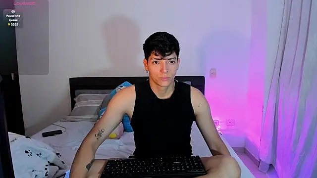  JacobMiller   online show from September 24, 2025, 3:29 pm