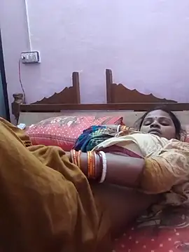 Snapshot of Hot_couple493 chatting on February 13, 2025, 10:02 am Hot couple493 online show from February 13, 2025, 10:02 am