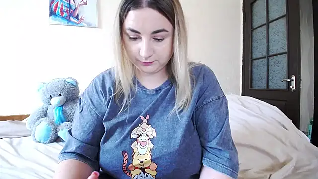 YourSwetiwGirl online show from June 9, 2026, 9:10 am