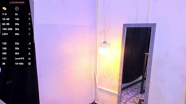 Snapshot of lanna_brunette chatting on June 1, 2026, 12:49 pm lanna brunette online show from June 1, 2026, 12:49 pm
