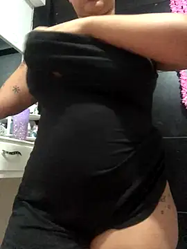 Anitta bell online show from November 2, 2025, 10:04 pm