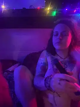 favoritestepsis online show from October 3, 2025, 7:21 am