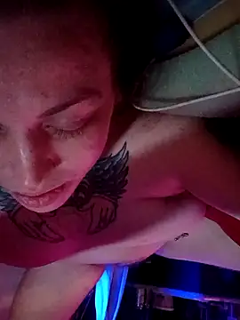 favoritestepsis online show from September 28, 2025, 10:28 pm