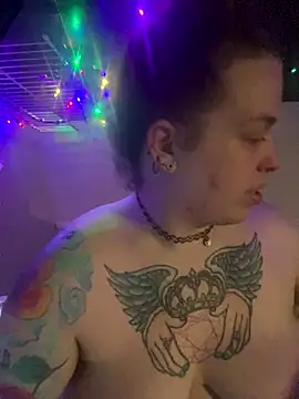 favoritestepsis online show from September 10, 2025, 9:03 pm