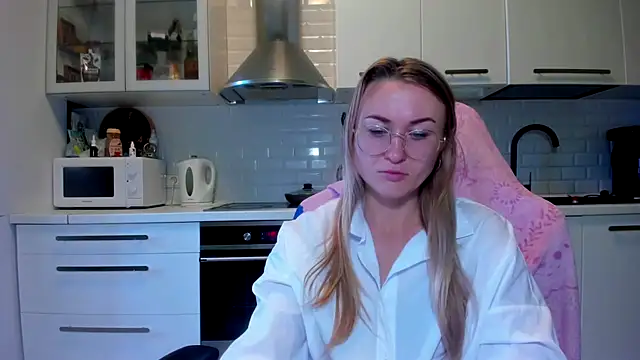 your Goddess Eva online show from October 6, 2025, 8:26 am