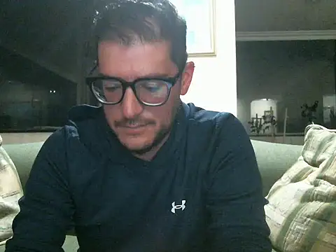 Snapshot of quitomanec chatting on May 18, 2026, 5:45 am quitomanec online show from May 18, 2026, 5:45 am