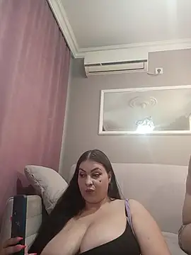 Snapshot of Greta_Tamar chatting on July 25, 2026, 5:04 am Greta Tamar online show from July 25, 2026, 5:04 am