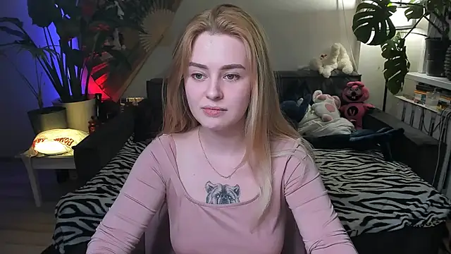 Alexa Pirs online show from March 17, 2026, 4:21 pm