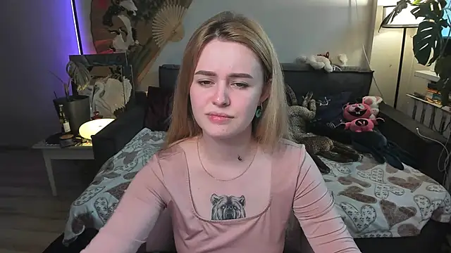 Alexa Pirs online show from April 29, 2026, 3:49 pm