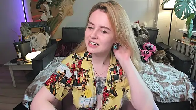 Alexa Pirs online show from April 30, 2026, 1:51 pm