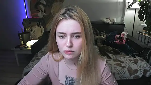Alexa Pirs online show from April 29, 2026, 5:30 pm