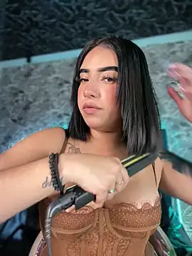 Scarlett-LS online show from November 16, 2025, 1:43 am