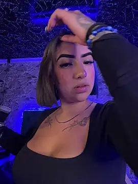 Scarlett-LS online show from May 1, 2026, 3:11 am