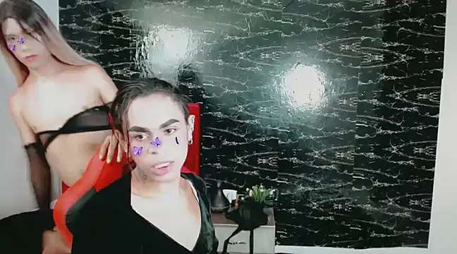 Snapshot of Kylie_veryhot_1 chatting on March 4, 2025, 8:27 pm Kylie veryhot 1 online show from March 4, 2025, 8:27 pm