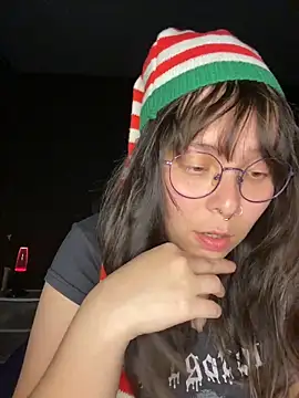 Solo yoss online show from December 23, 2025, 6:56 am