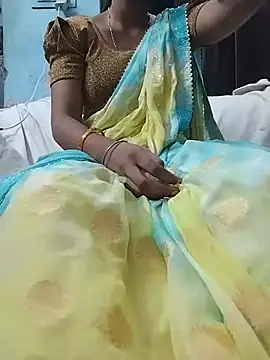 Snapshot of fuunrashmi chatting on June 22, 2026, 5:54 pm fuunrashmi online show from June 22, 2026, 5:54 pm