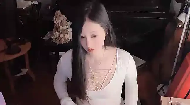 shdvszxca online show from February 12, 2025, 2:32 pm