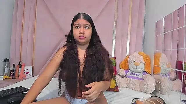 EvansDarling online show from November 24, 2025, 11:54 am