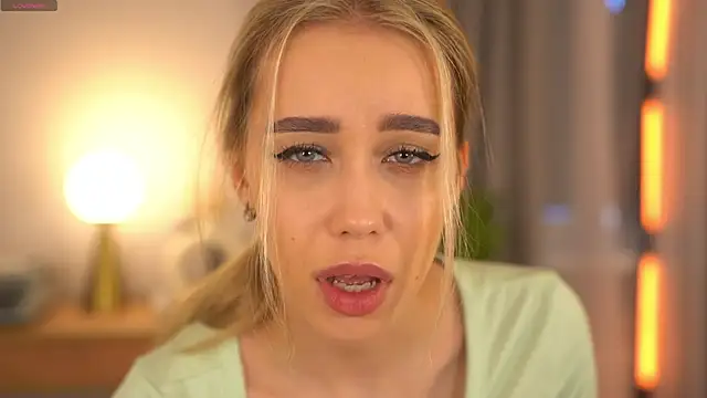  Spring Day  online show from March 12, 2026, 8:07 am